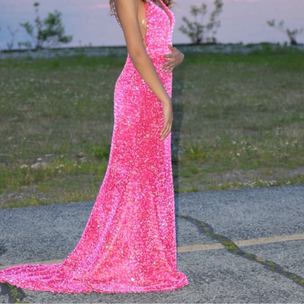 Only for for a couple hours practically brand new and ready to ship!!